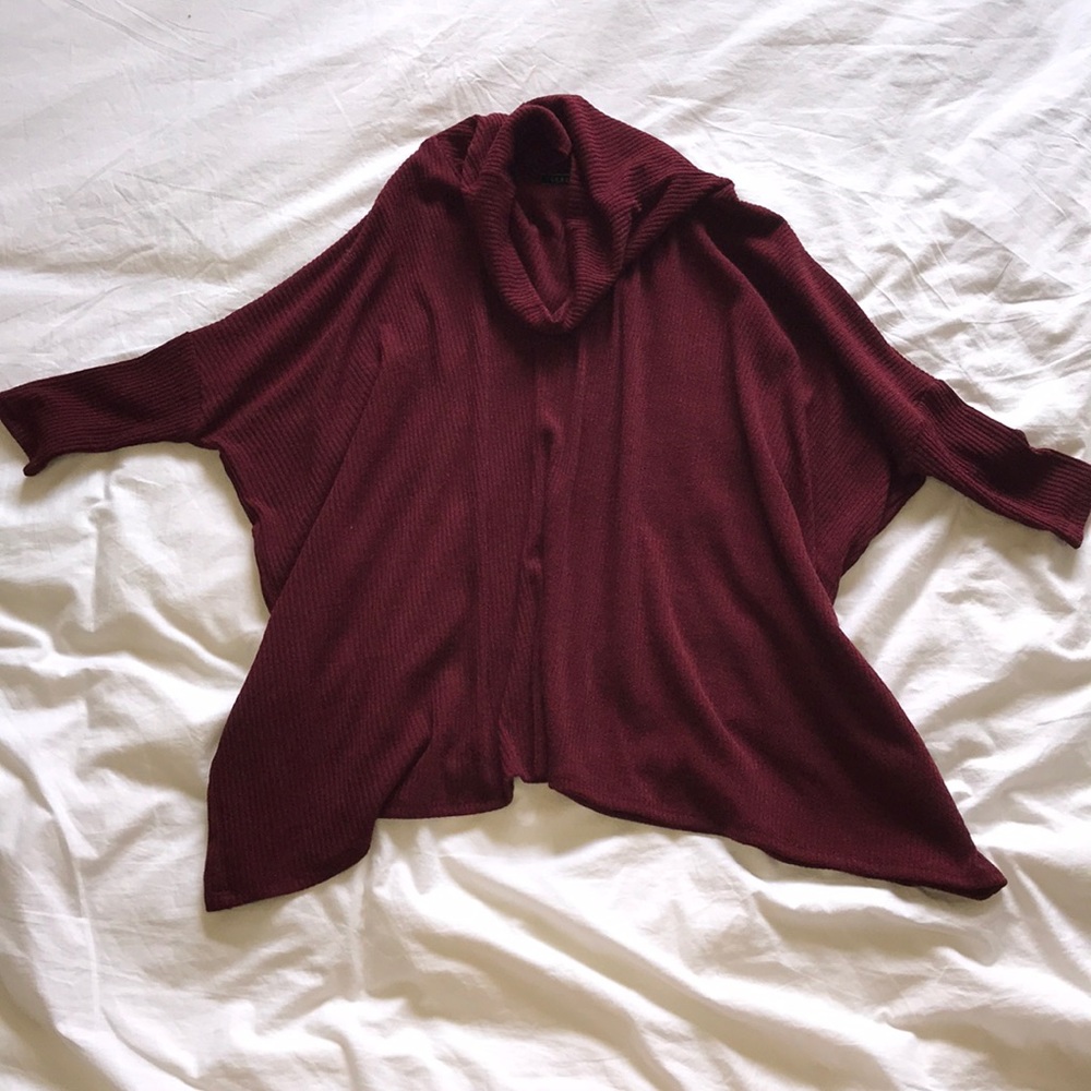 Thin Open-back Maroon Cowlneck Sweater